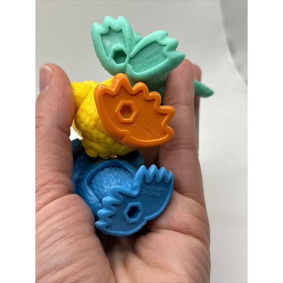 Just Play Neighborhood Friends Sesame Street POSEABLE Figures! (lot of 3) - Picture 5 of 5